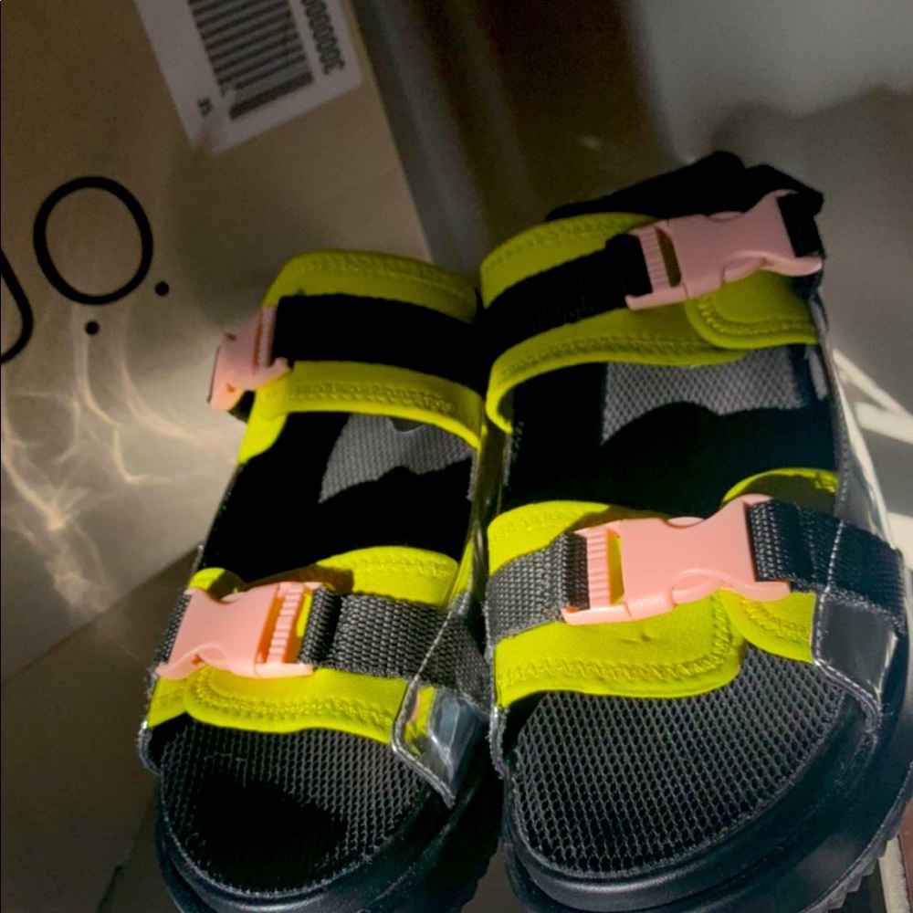 Urban Outfitters Speed Clip Sandals